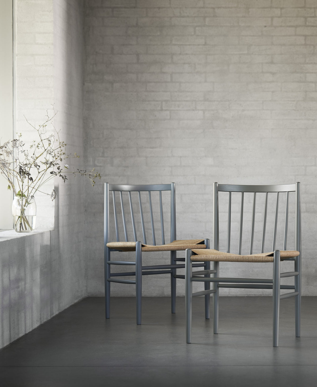 J80 - Chair - Beech - Blue Grey - Lifestyle 2