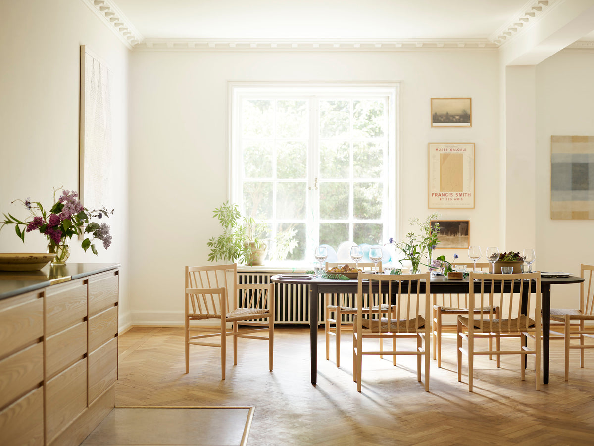 J81 - Chair - Oak - Lacquered - Lifestyle 2