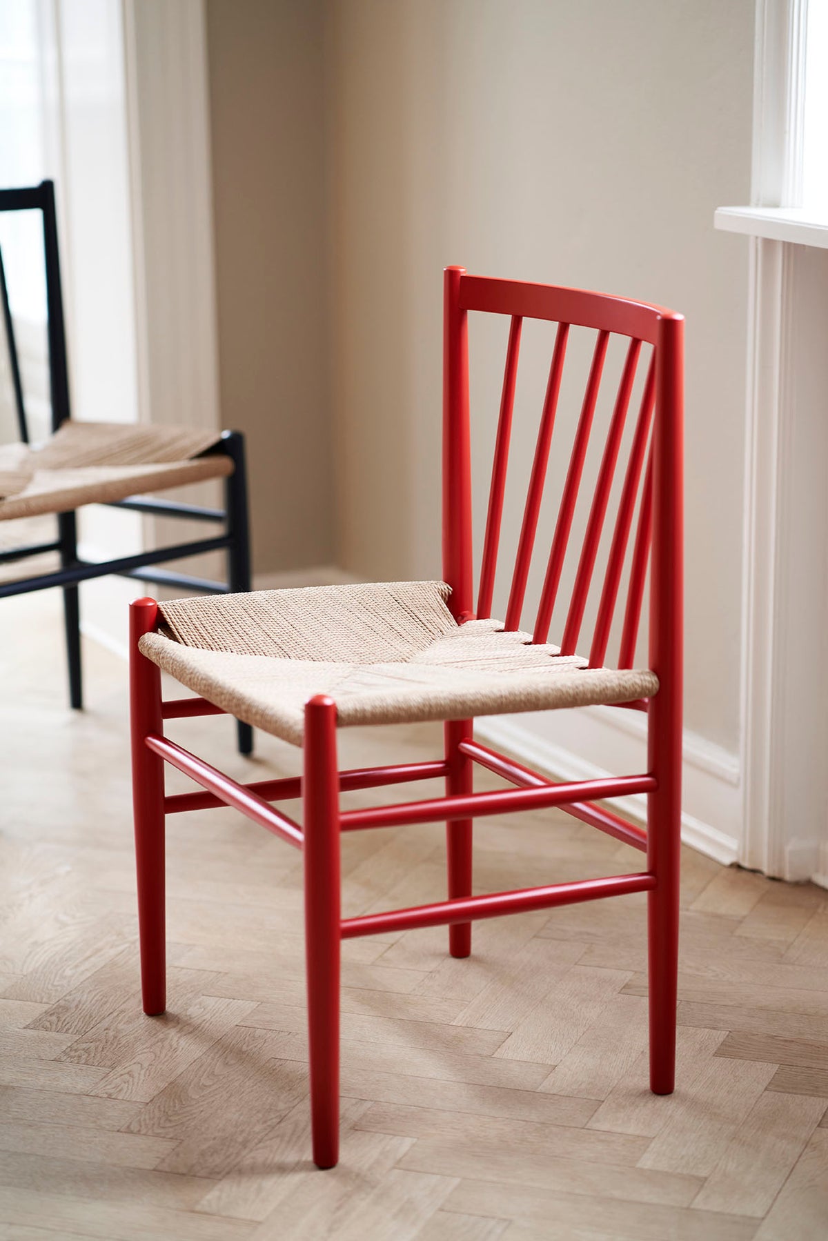 J80 - Chair - Beech - Ruby Red - Lifestyle 1