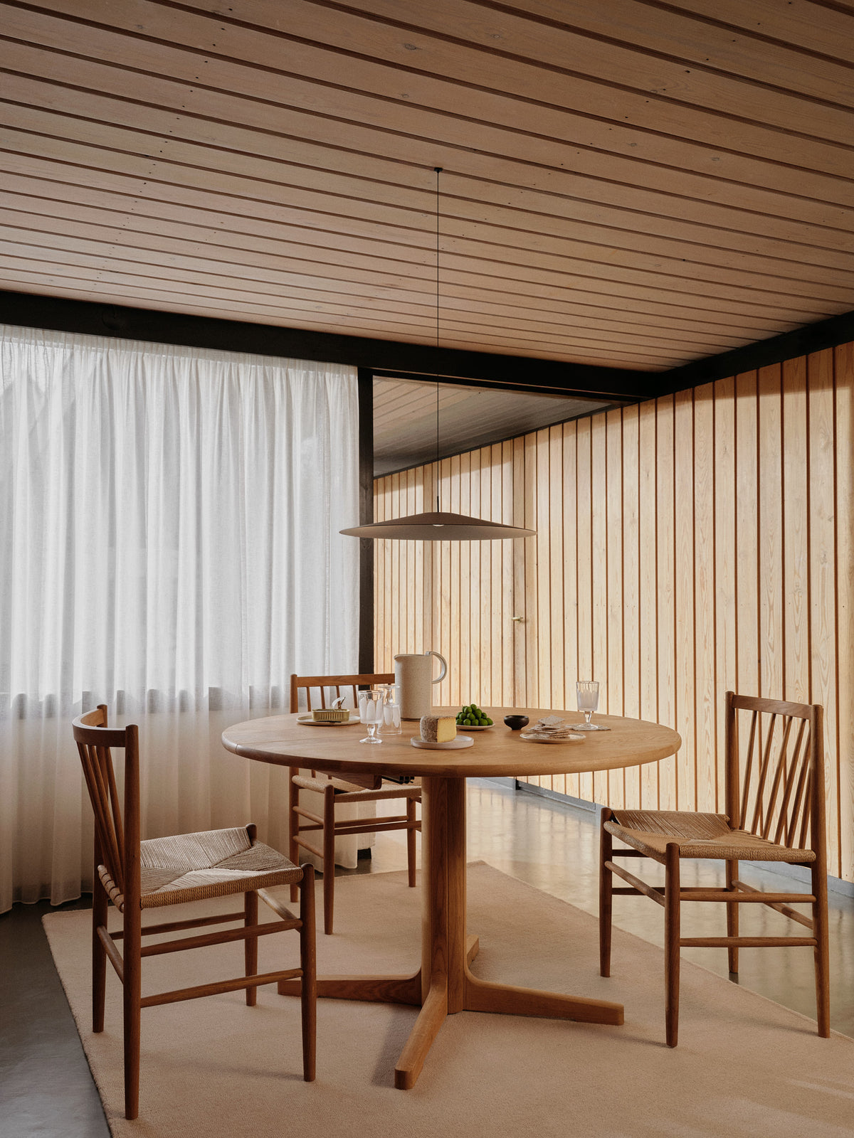 J80 - Chair - Smoked oak - Lifestyle 2