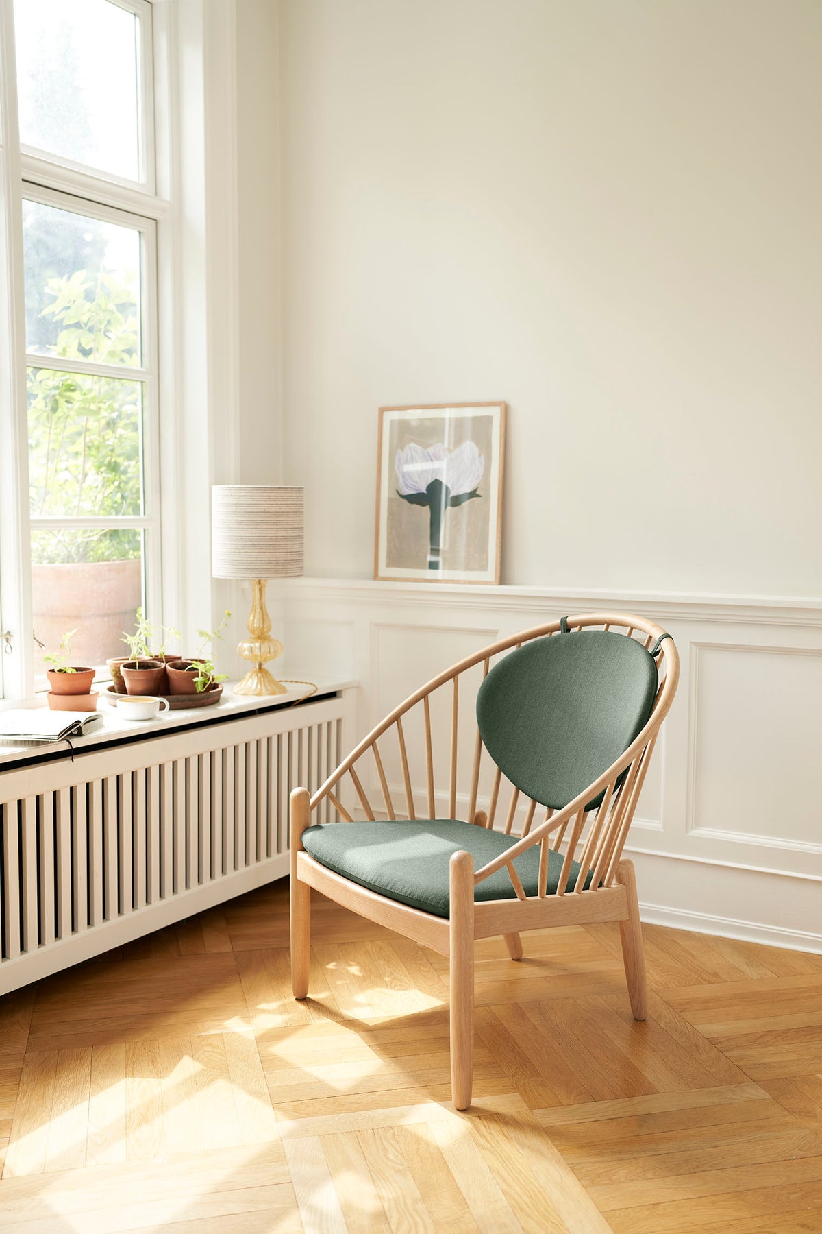 J166 Jørna lænestol designet af Poul Volther - Lifestyle 1
